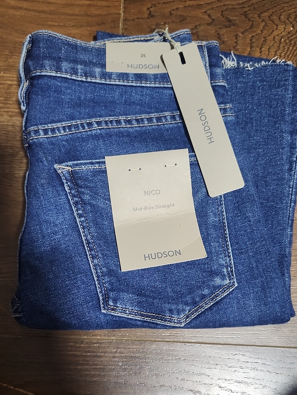 Hudson Jeans Nico Mid-Rise Straight Jeans in Blue